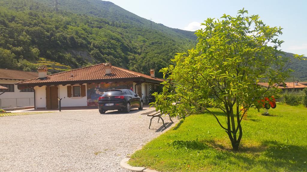 Agriturismo Trefrutti Arco Luaran gambar